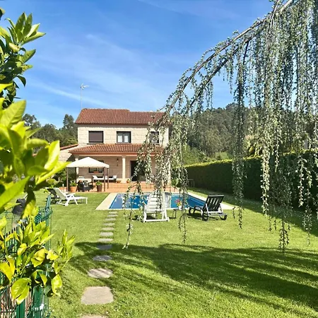 Сasa de vacaciones Holibai, Feiticeira, Vacaciones Familiares, Casa De Ensueño En Galicia *